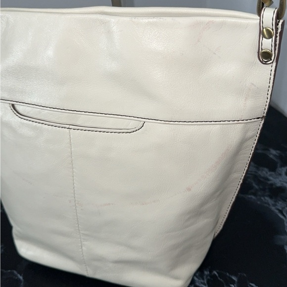 HOBO Flare Shoulder Bag in Latte 100% Genuine Leather Handbag AUTHENTIC - Picture 10 of 12